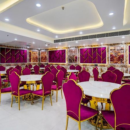 Townhouse Grand Address Hotel And Banquet ガーズィヤーバード エクステリア 写真